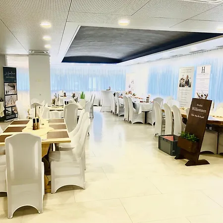 Otel La Frontiera & Eventlocation - Idyllisch, Nah' Der Schweiz - Zum Rheinfall Bei Schaffhausen Tengen