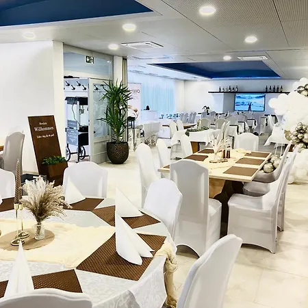 Otel La Frontiera & Eventlocation - Idyllisch, Nah' Der Schweiz - Zum Rheinfall Bei Schaffhausen Tengen