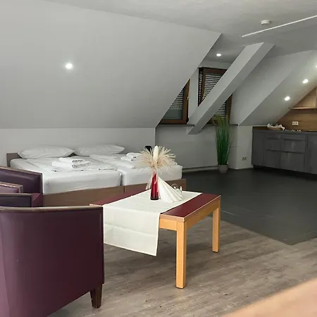 La Frontiera & Eventlocation - Idyllisch, Nah' Der Schweiz - Zum Rheinfall Bei Schaffhausen Tengen