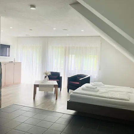 Hotel La Frontiera & Eventlocation - Idyllisch, Nah' Der Schweiz - Zum Rheinfall Bei Schaffhausen Tengen