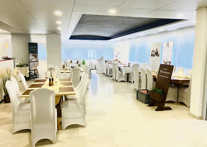 ホテル La Frontiera & Eventlocation - Idyllisch, Nah' Der Schweiz - Zum Rheinfall Bei Schaffhausen Tengen