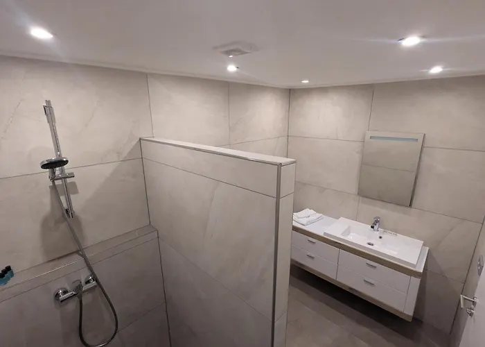 La Frontiera & Eventlocation - Idyllisch, Nah' Der Schweiz - Zum Rheinfall Bei Schaffhausen * Tengen